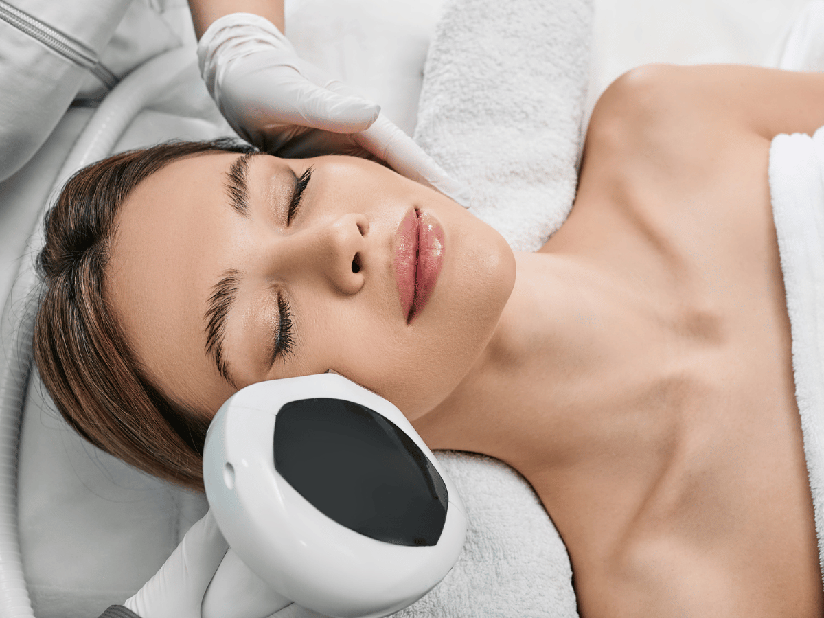 woman getting laser treatment